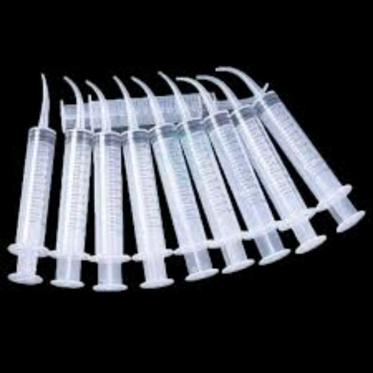 Dentist Elbow Syringe by Scantrik