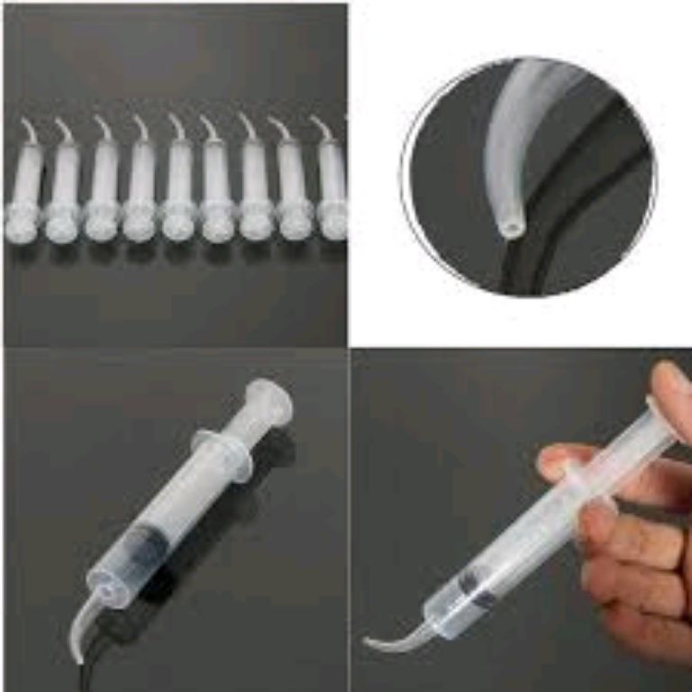 Dental Elbow Syringe by Scantrik