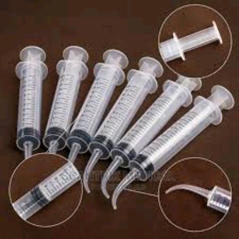 Generic Dental Elbow Syringe by Scantrik
