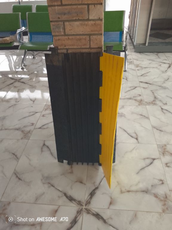 Rubber Cover Cable Protector 4-channel By Hiphen Solution