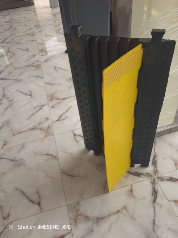 Cable Protector Speed Ramp 4 Channel By Hiphen Solution