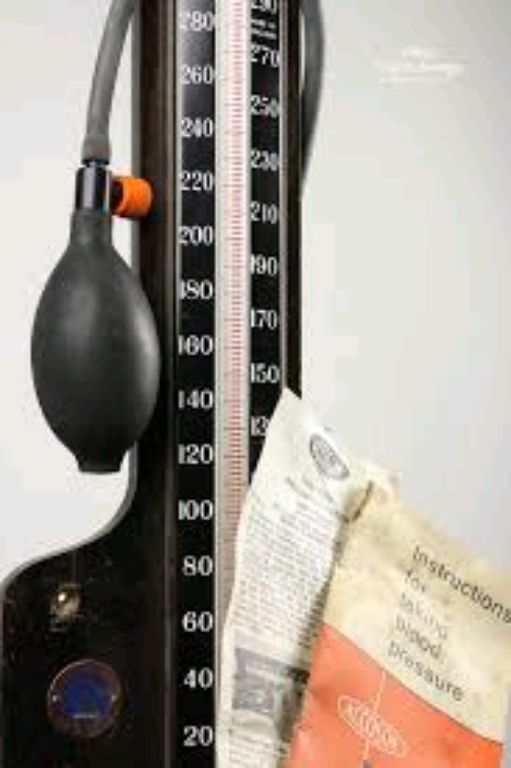 Accoson Table Sphygmomanometer Manual Blood Pressure Monitor by Scantrik
