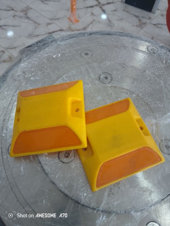 Portable Aluminium Reflective Road Stud By Hiphen Solution