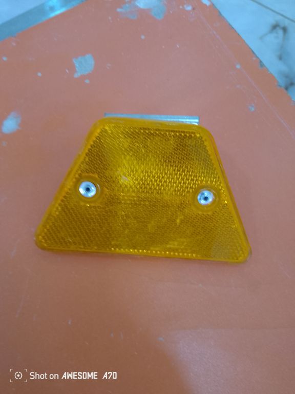 Portable Road Delineator Highway Guardrail Reflector By Hiphen Solution