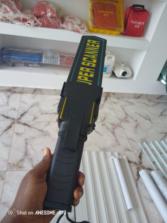 Strong Hand Held Metal Detector Scanner By Hiphen Solution