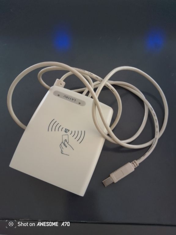 Xeeder RFID Hotel Door Lock Encoder By Hiphen Solution