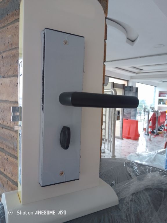 ALPHAR 01 Black Hotel Card Lock By Hiphen Solution