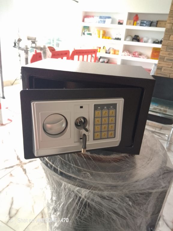 Safe Box By Hiphen Solution