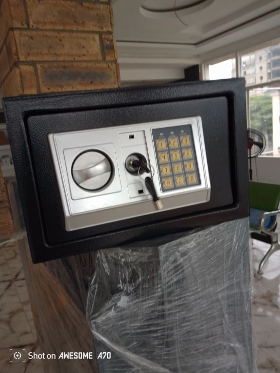 Portable Warehouse Office Safe Box By Hiphen Solution