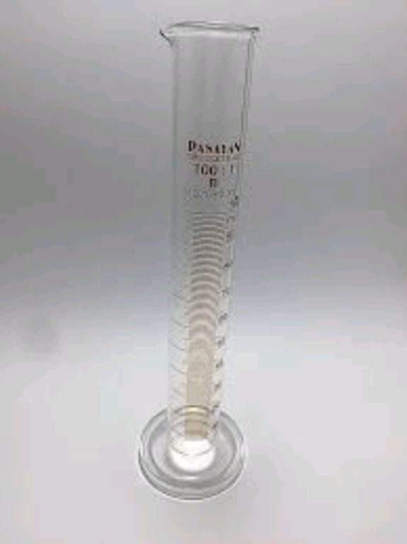 Borosilicate Glass Measuring Cylinder by Scantrik