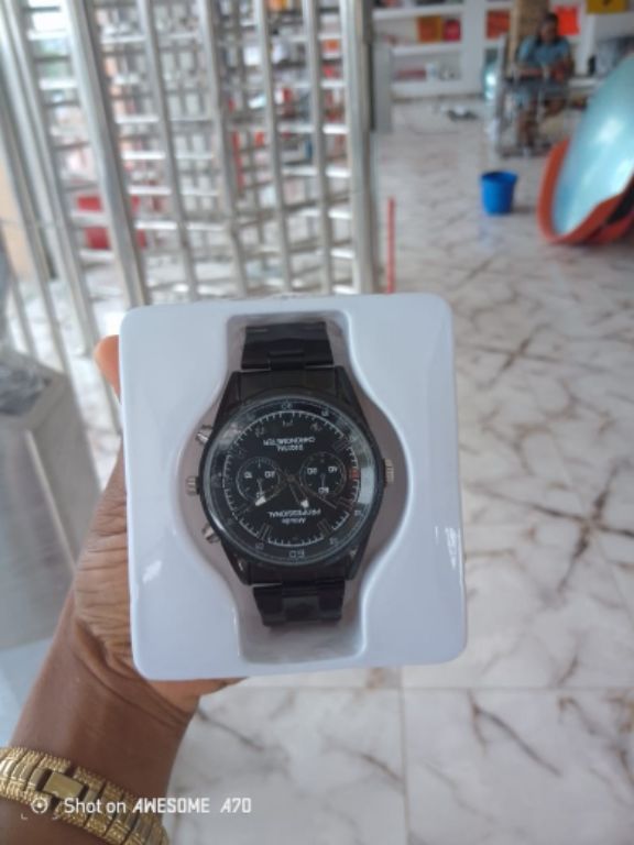 HD Camera Watch by Hiphen Solutions