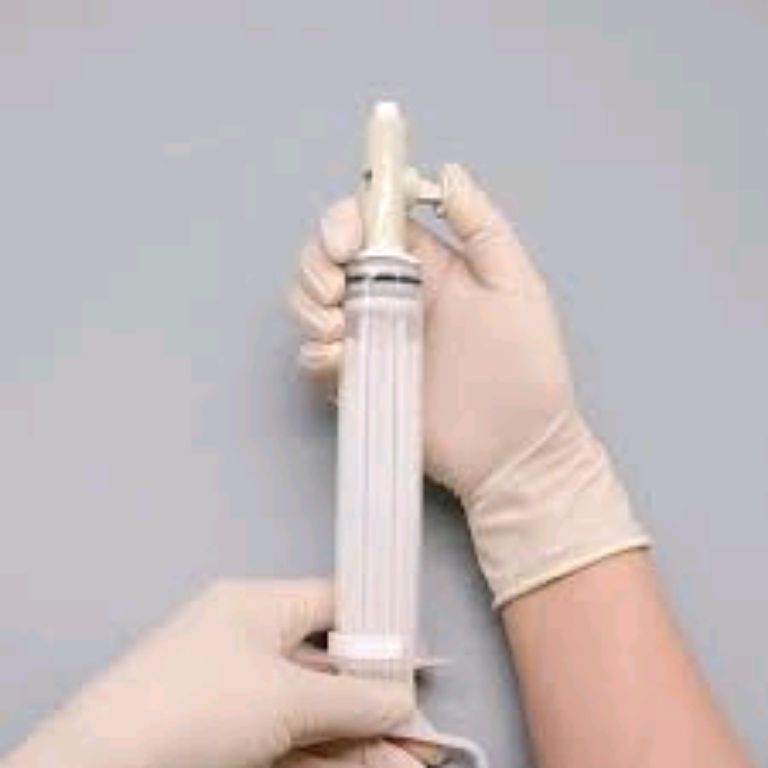Manual sunction aspiration syringe by Scantrik