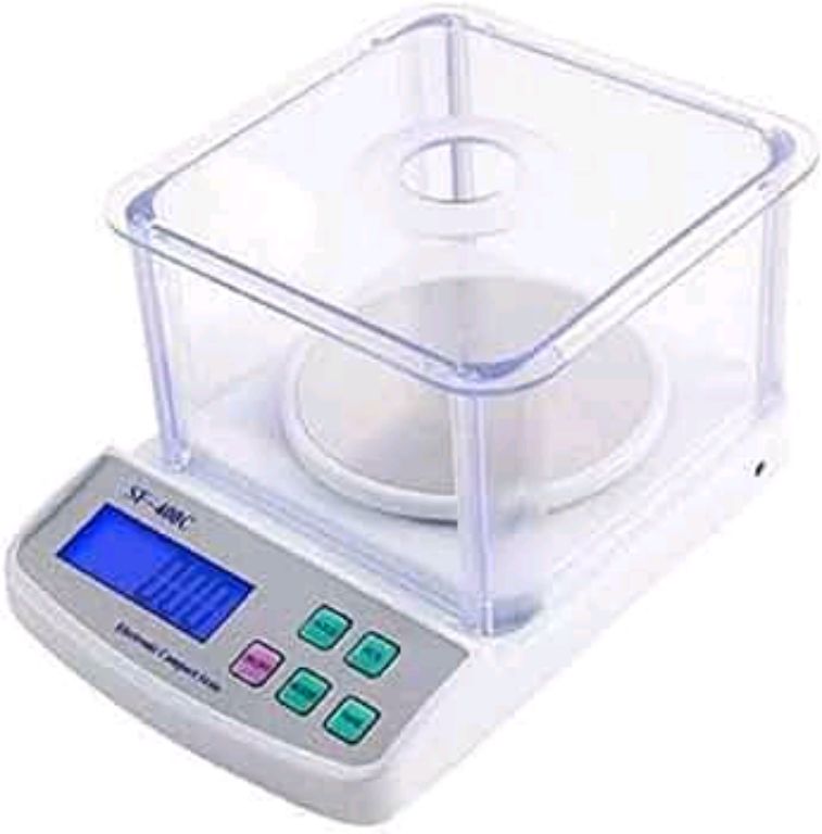 Accessible compact electronic weighing scale by Scantrik