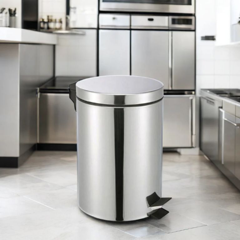 Foot Pedal Waste Bin 11L by Scantrik