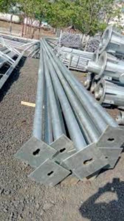 Solar Light Mast by Hiphen Solutions