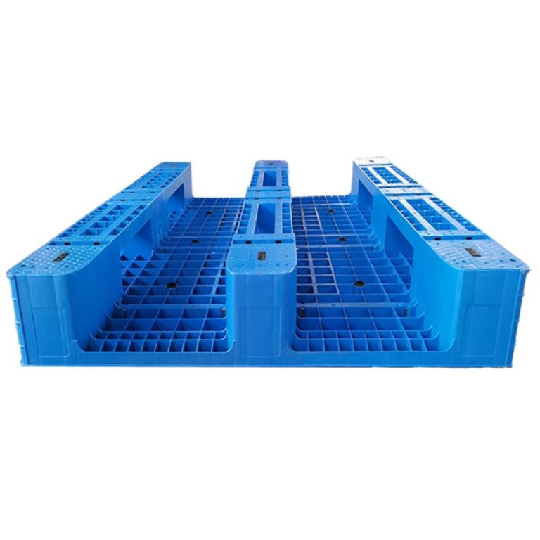 Rackable Heavy Duty Industrial Plastic Pallet by Scantrik