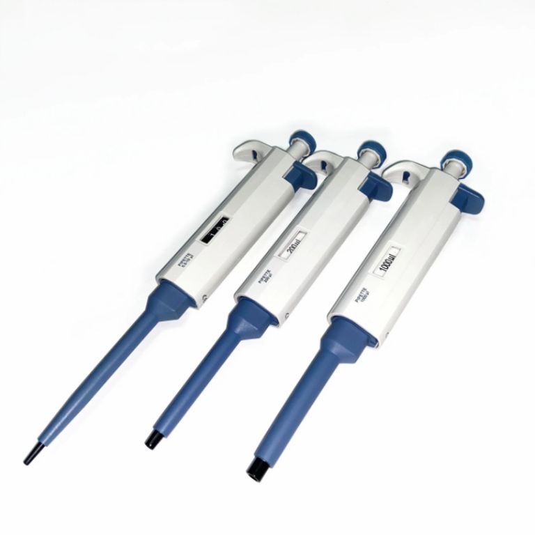 Effortless Medical Adjustable Pipette 10-100µL by Scantrik
