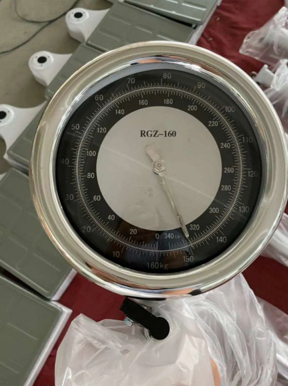 Anti-Slip Analog Weighing Machine with Height by Scantrik