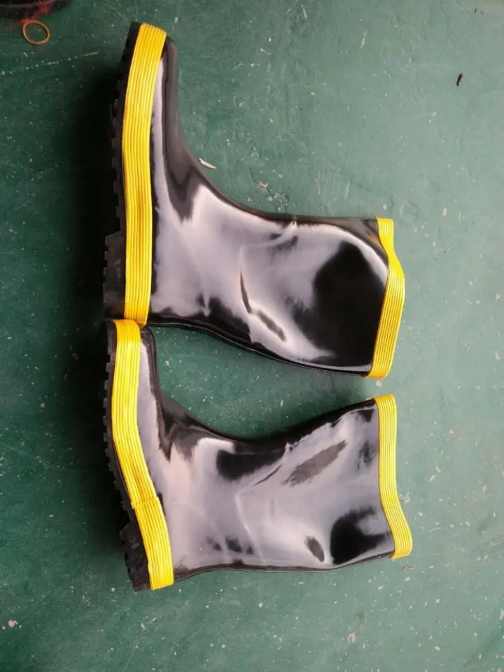 Lightweight Safety Rain Boots for All-Day Comfort by Hiphen solutions