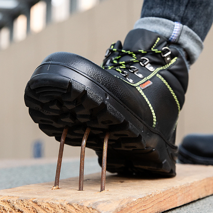 Lightweight Composite Toe Safety Shoes by Hiphen solutions