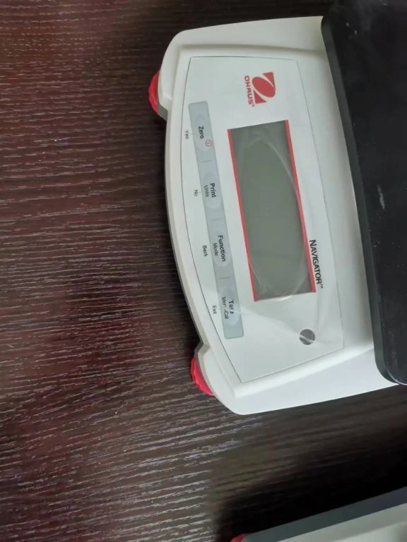 Small Digital Scale by Scantrik