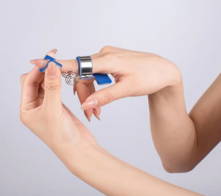 Fracture Stabilizing Splint by Scantrik