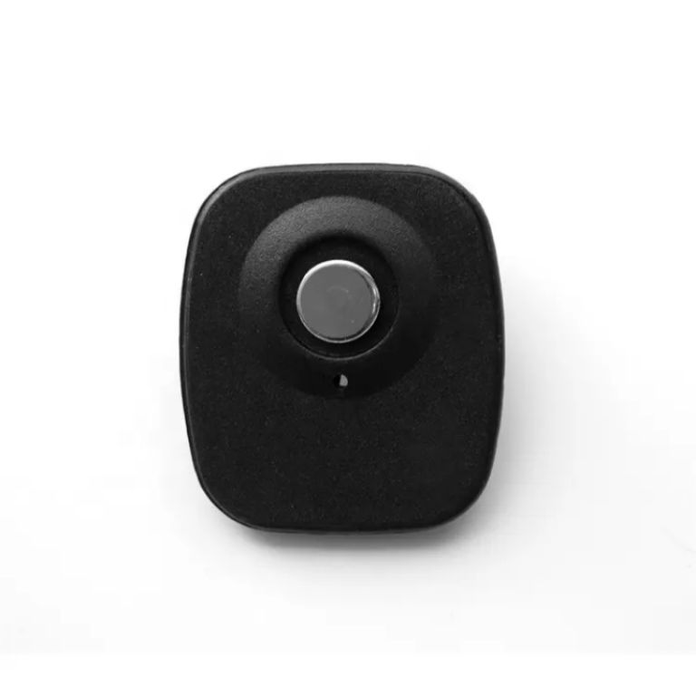 Mini square hard tag by Hiphen solutions