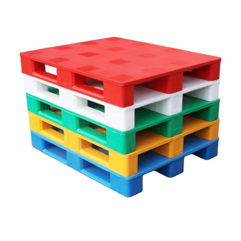Load-Bearing Plastic Pallet by Scantrik