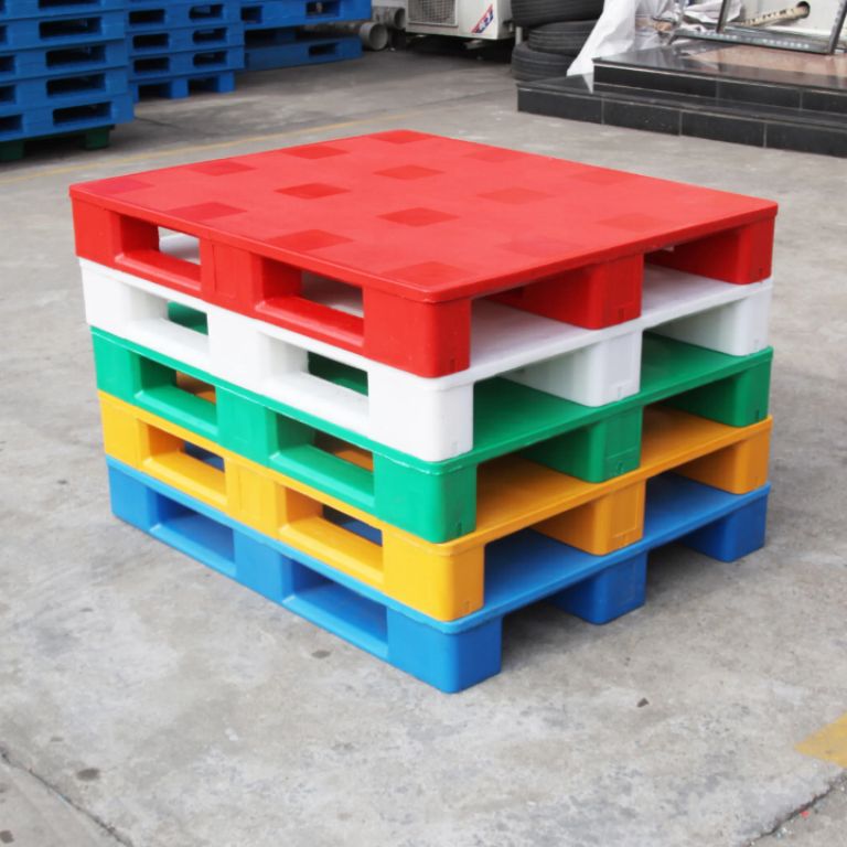 Durable Plastic Pallet by Scantrik