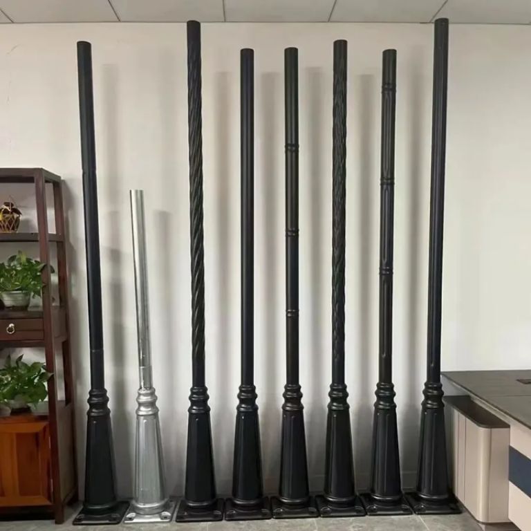 Integrated Solar Light Solution pole by Hiphen solutions