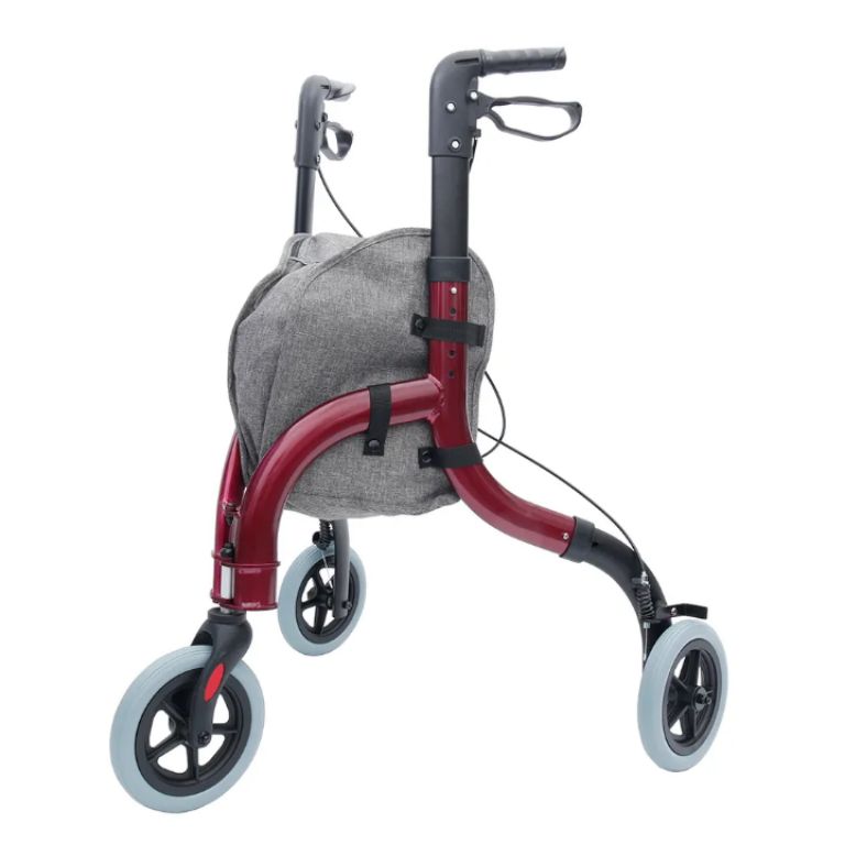 Compact rollator by Scantrik