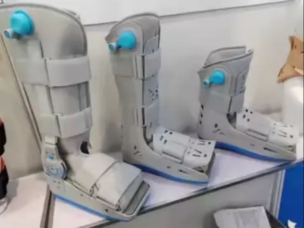 Orthopedic Walking Boot by Scantrik