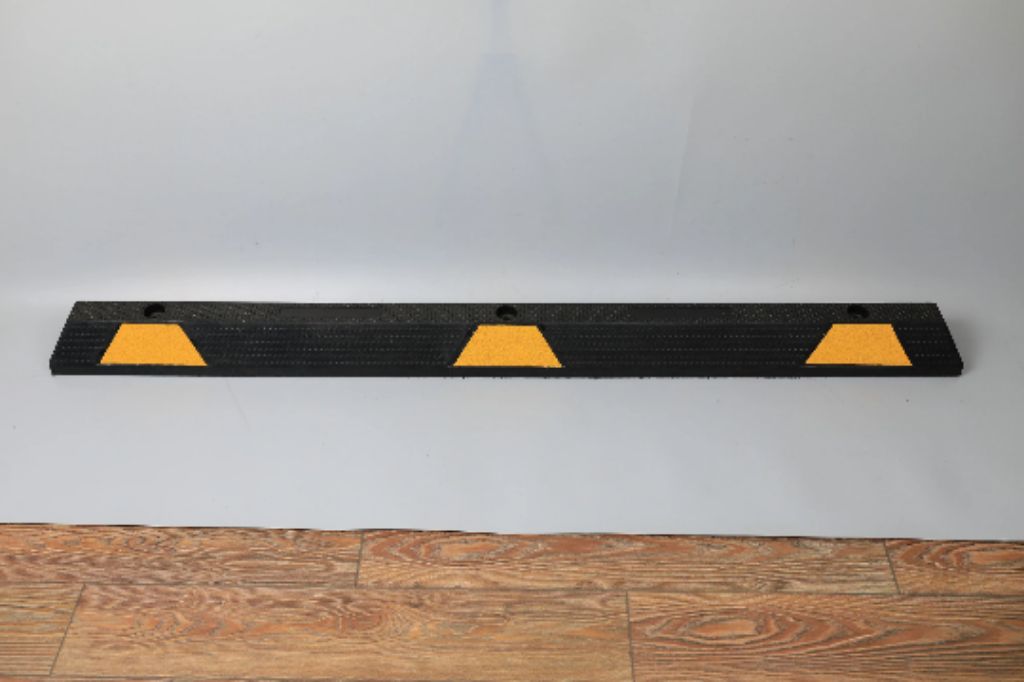 Versatile Parking Barrier for All Vehicles by Hiphen solutions
