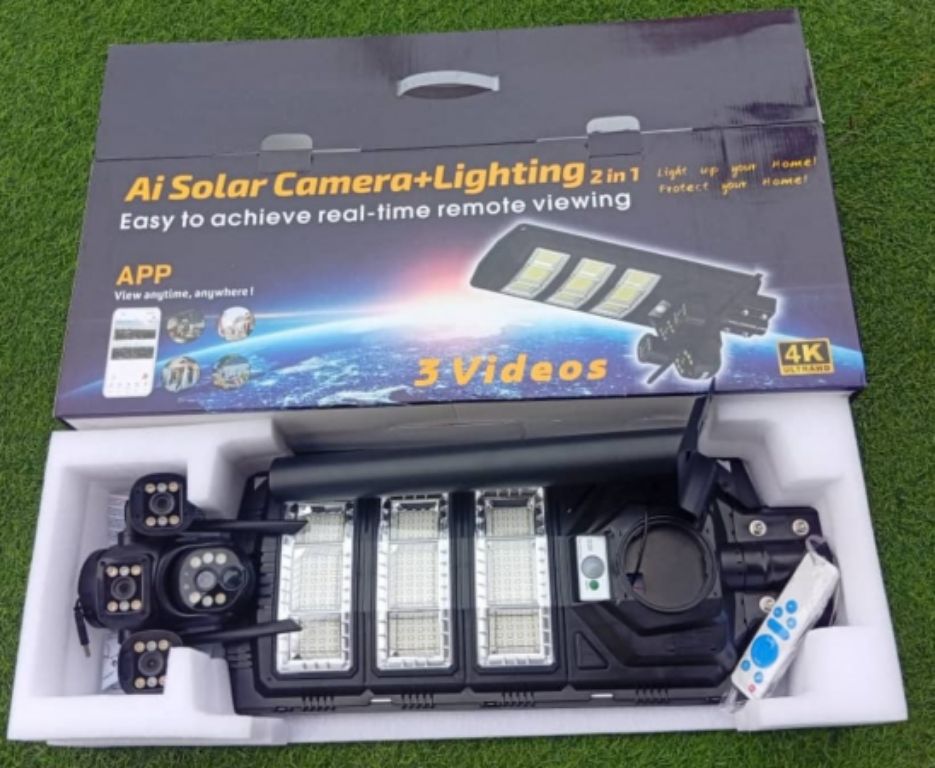 4 Lens AI 4G Solar Camera with Street Light (2-in-1) by Lumett