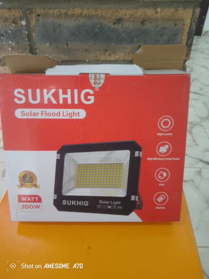 SukHig 200w Solar Light