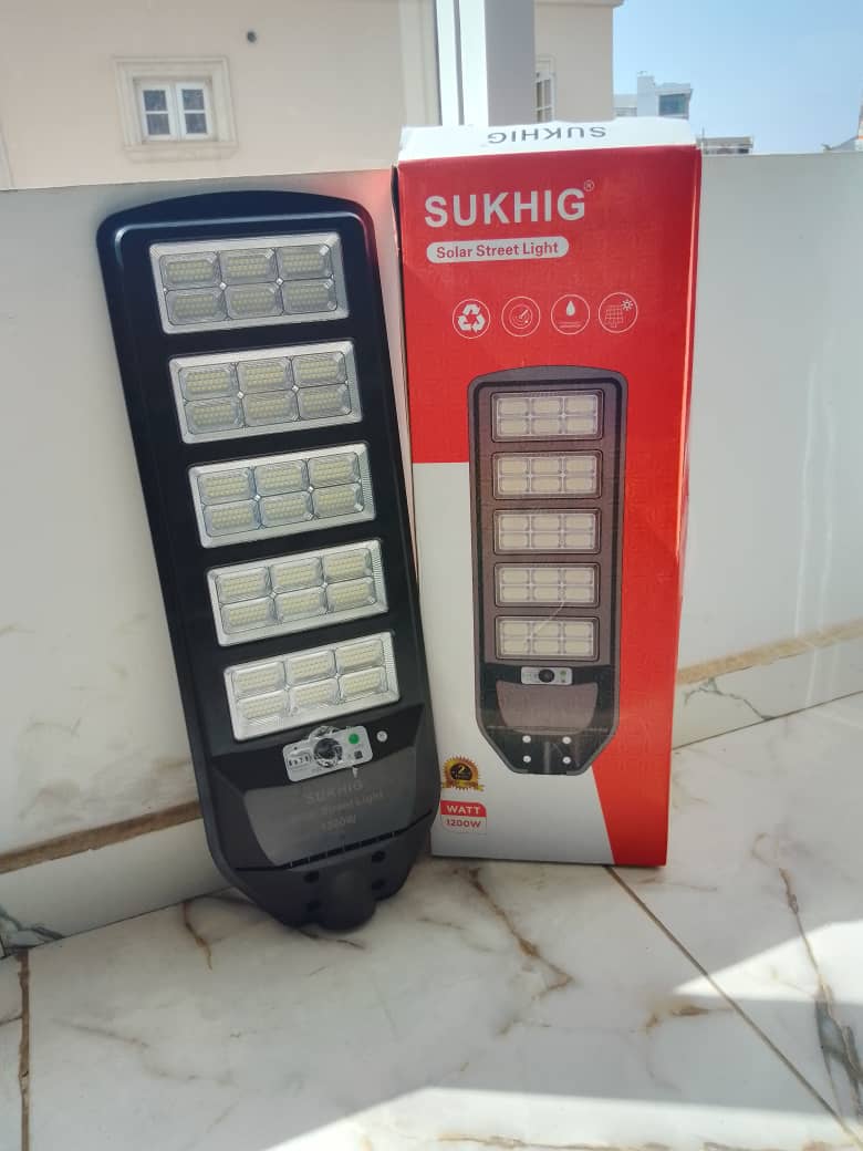 SUKHIG 1200W All In One Solar Street Light By Lumett