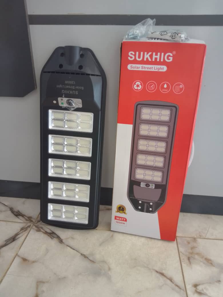SUKHIG 1200W All In One Solar Street Light By Lumett
