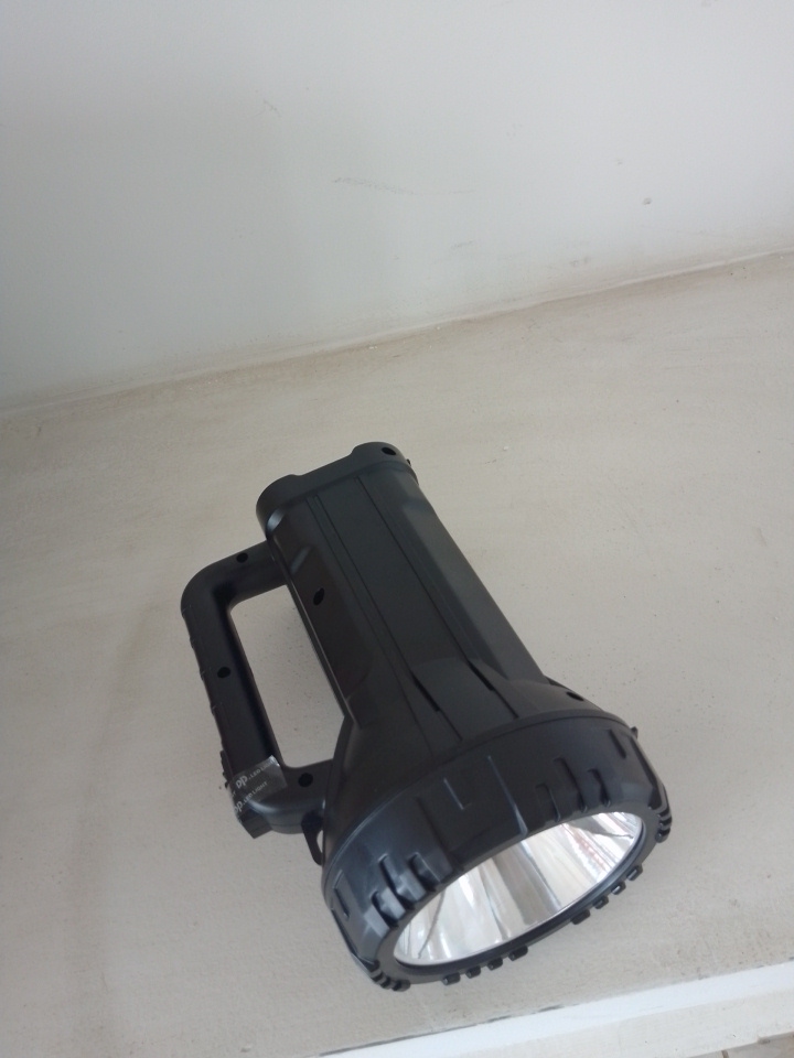 DP LED Portable Rechargeable Search Light – DP-7045B By Lumett