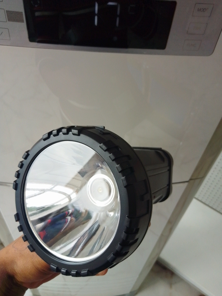 DP LED Portable Rechargeable Search Light – DP-7045B By Lumett