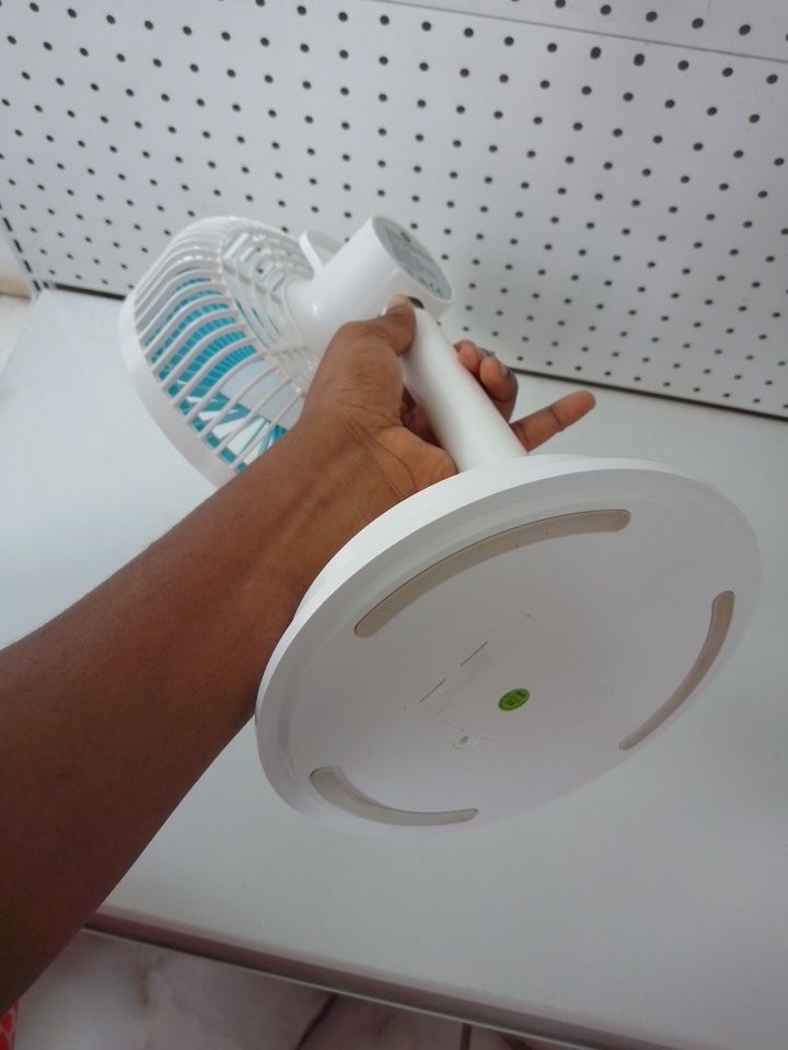 DP Desktop Portable Rechargeable Fan – DP-7627 ‎ By Lumett