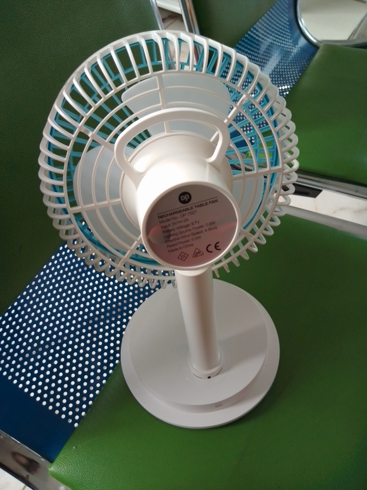 DP Desktop Portable Rechargeable Fan – DP-7627 By Lumett
