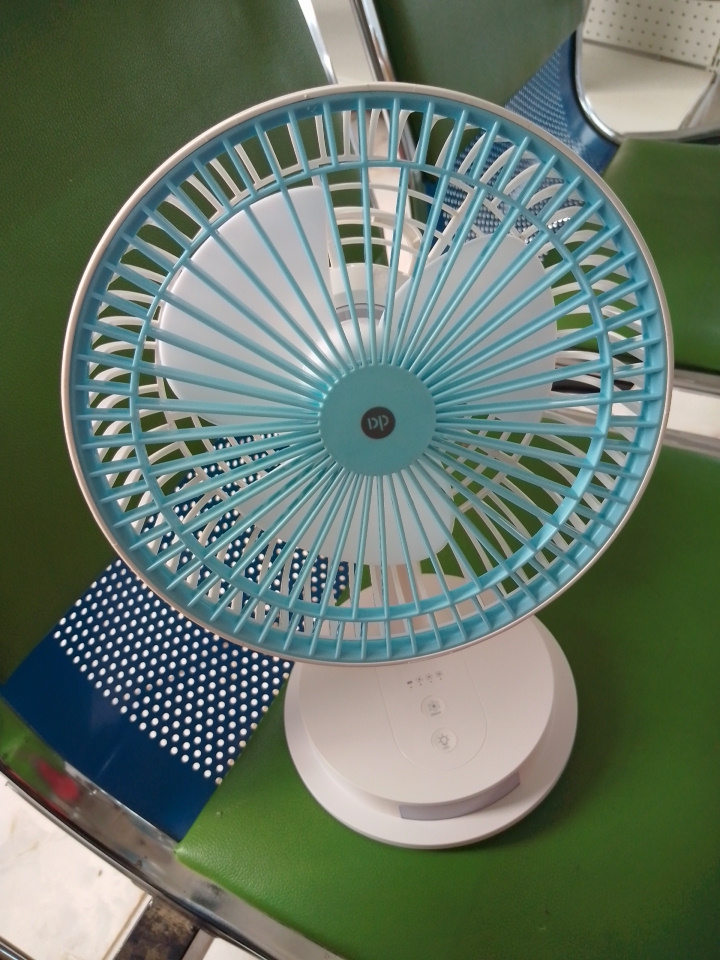 DP Desktop Portable Rechargeable Fan – DP-7627 ‎ By Lumett