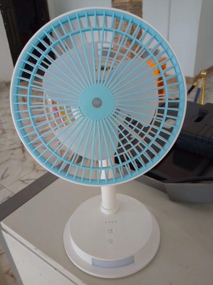 DP Desktop Portable Rechargeable Fan – DP-7627 ‎ By Lumett