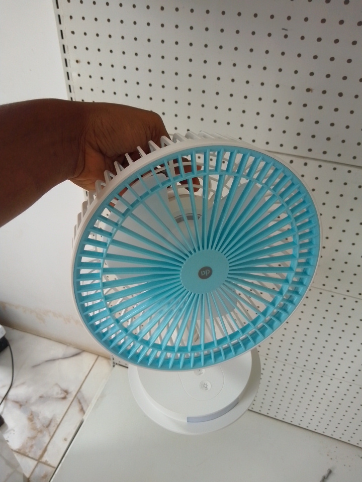 DP Desktop Portable Rechargeable Fan – DP-7627 By Lumett
