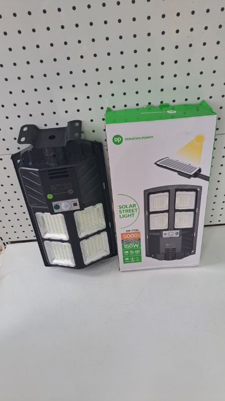 DP 150W 5000mAh Solar Street Light – DP-7726 By Lumett