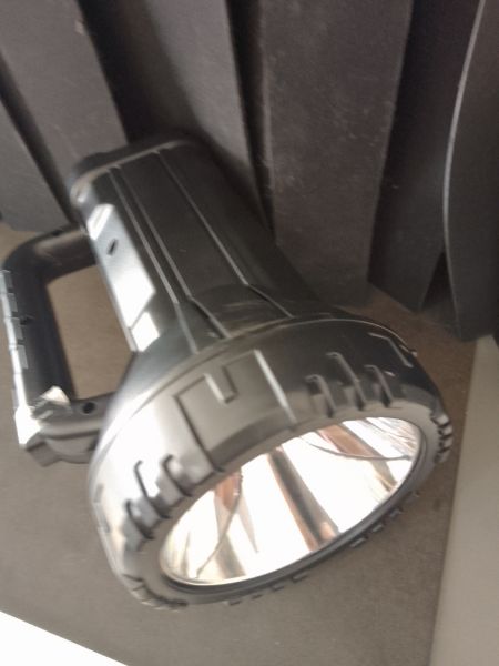 DP LED Portable Rechargeable Search Light – DP-7045B By Lumett