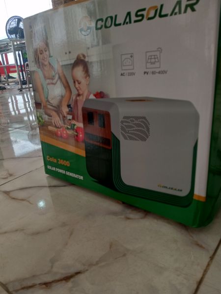 Cola 3600 3.6kWh1200W All-In-One Solar Generator By Lumett