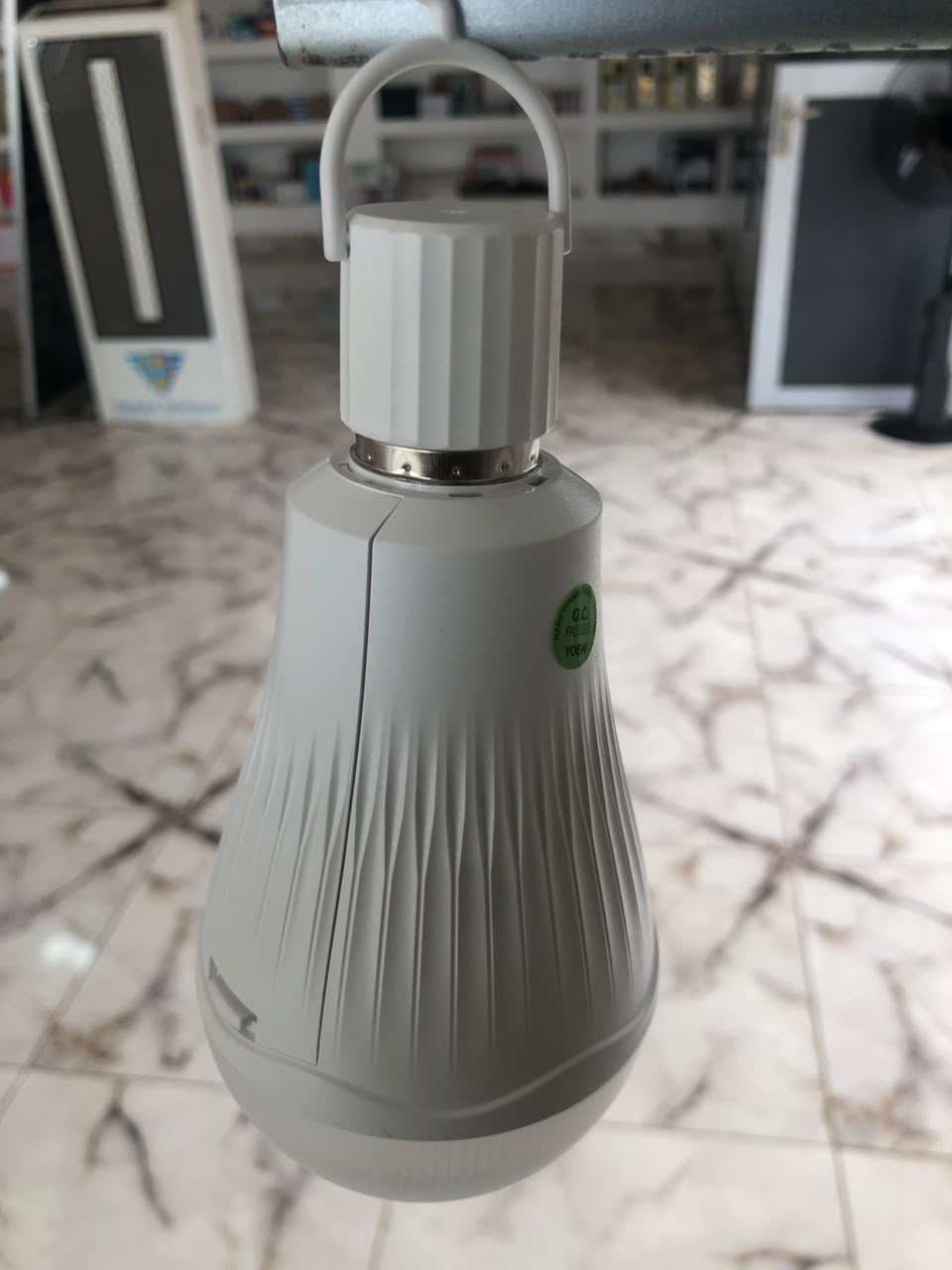 DP 9W Portable Rechargeable LED Bulb – DP-7817 By Lumett