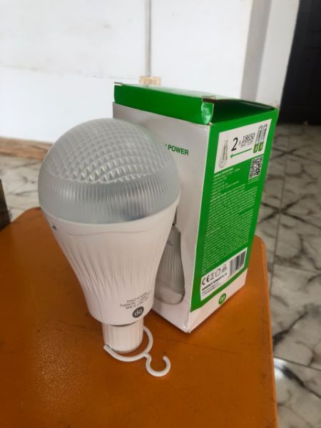 DP 9W Portable Rechargeable LED Bulb – DP-7817 By Lumett