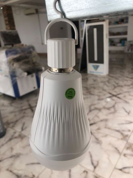 DP 9W Portable Rechargeable LED Bulb – DP-7817 By Lumett